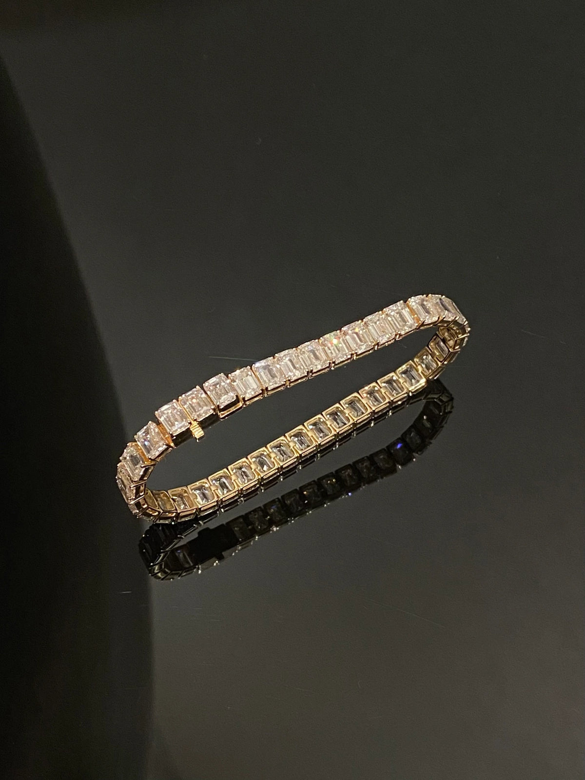 Emerald-cut diamond tennis bracelet in 14K yellow gold, original view 2