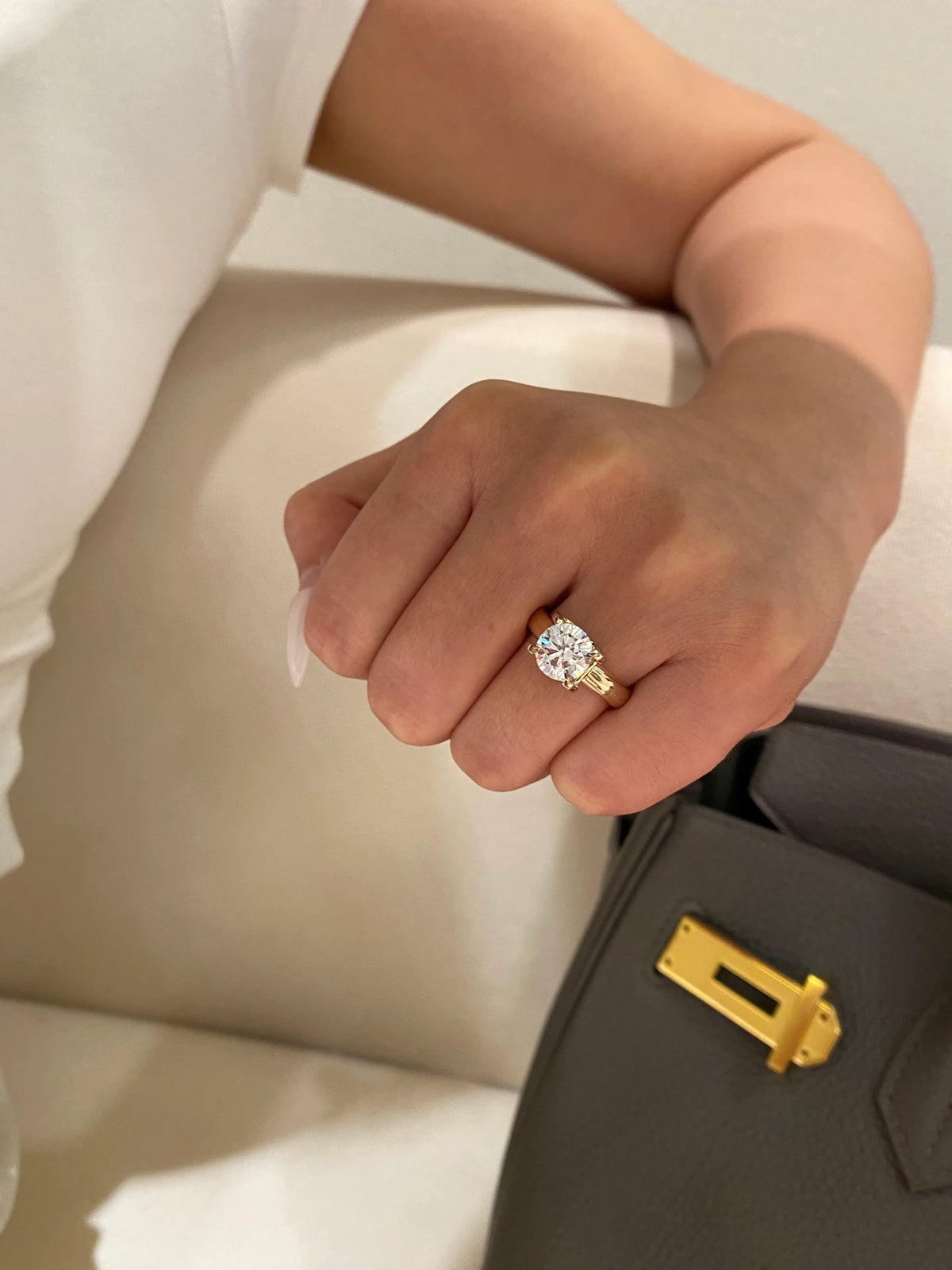 Round lab-grown diamond ring in 18K yellow gold, original view 6