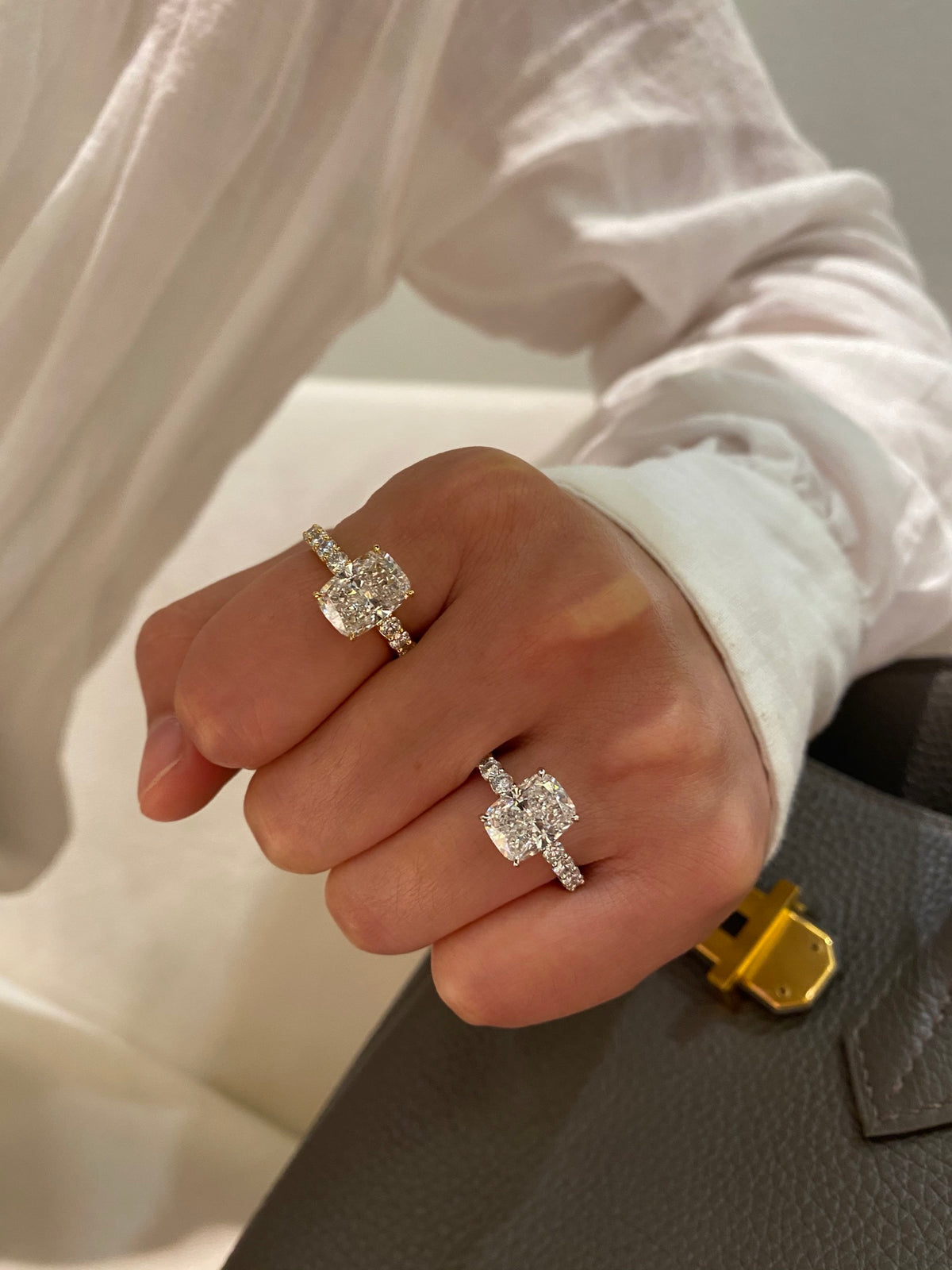 Cushion diamond rings in yellow and white gold, original two-color comparison; one selected ring supplied